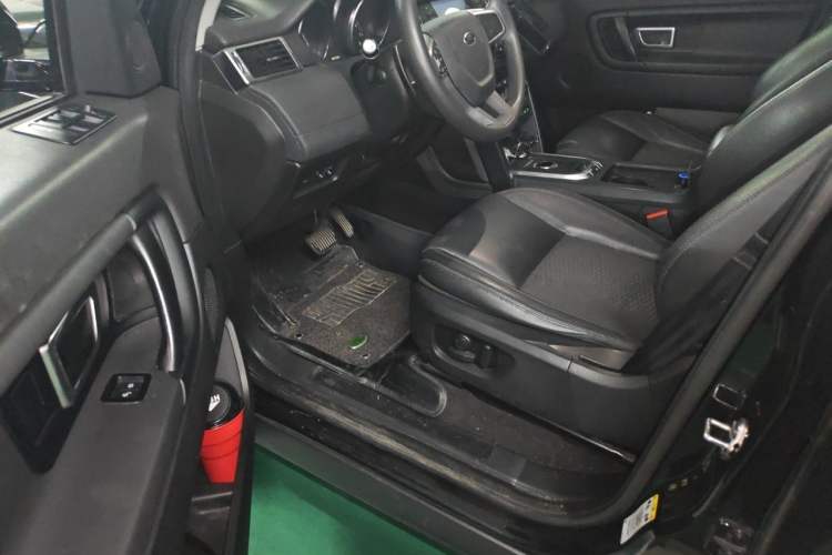 Used Land Rover Discovery Sport 2017 2.0T PURE Driver Seat