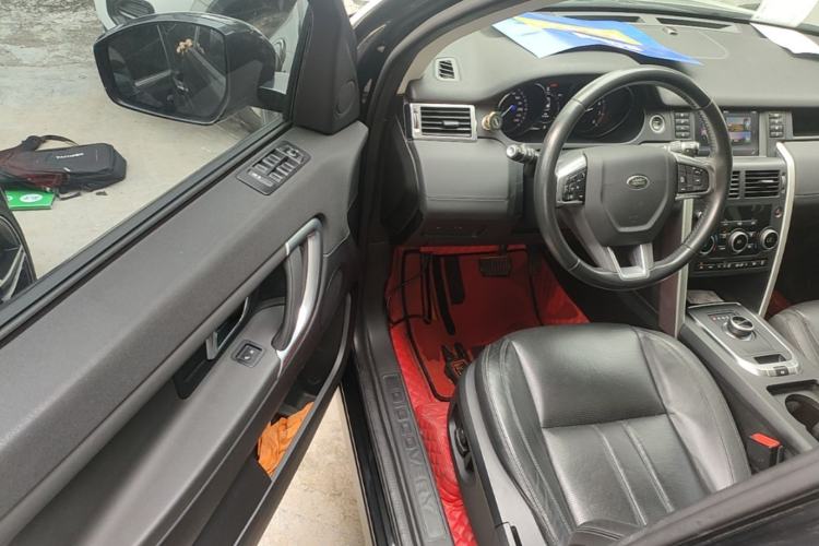 Used Land Rover Discovery Sport 2017 2.0T SE Driver Seat