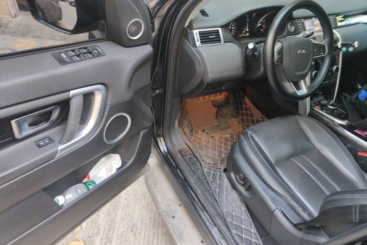 Used Land Rover Discovery Sport 2017 2.0T SE Driver Seat