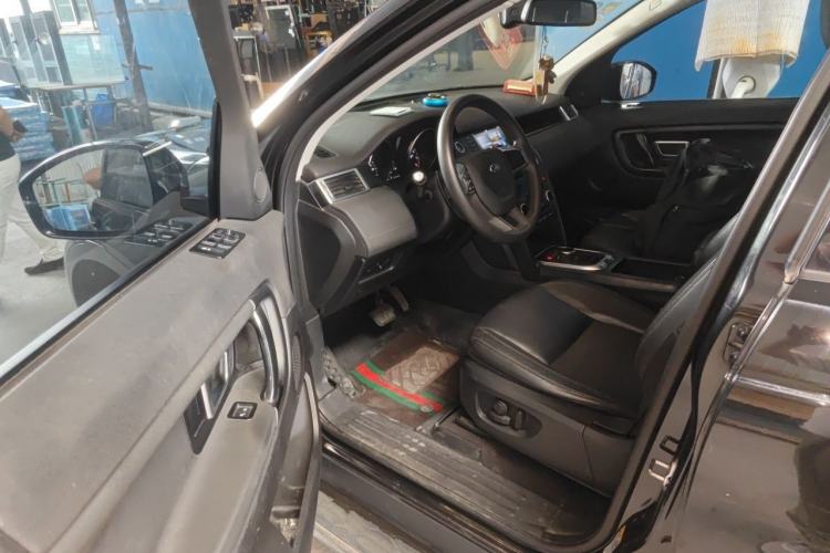 Used Land Rover Discovery Sport 2017 2.0T SE Driver Seat