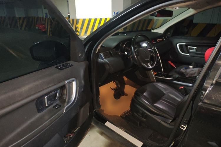 Used Land Rover Discovery Sport 2017 2.0T SE Driver Seat