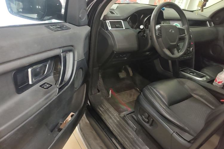 Used Land Rover Discovery Sport 2017 2.0T PURE Driver Seat