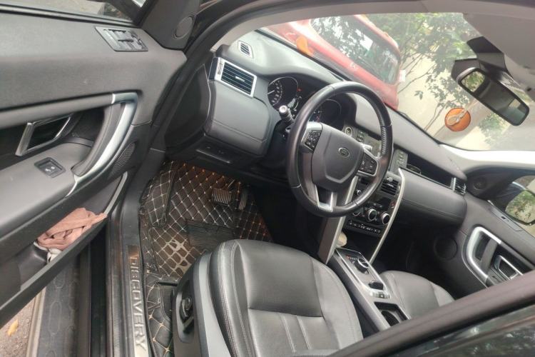Used Land Rover Discovery Sport 2017 2.0T SE Driver Seat
