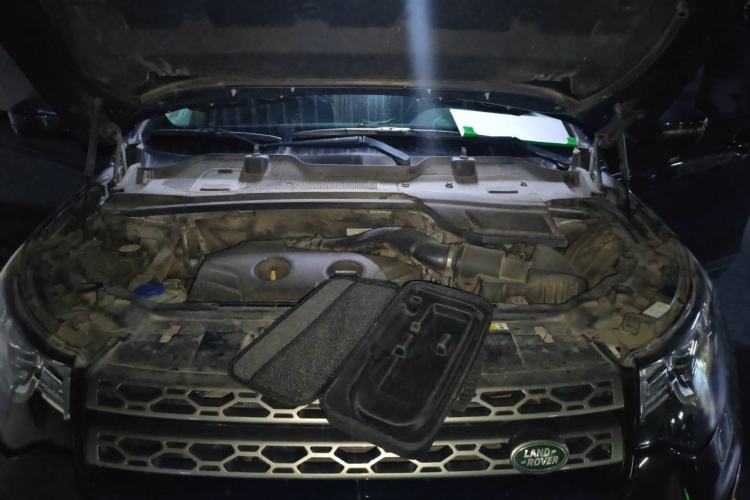 Used Land Rover Discovery Sport 2017 2.0T SE Engine Bay