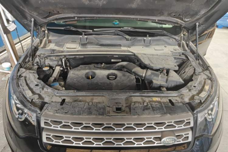 Used Land Rover Discovery Sport 2017 2.0T SE Engine Bay