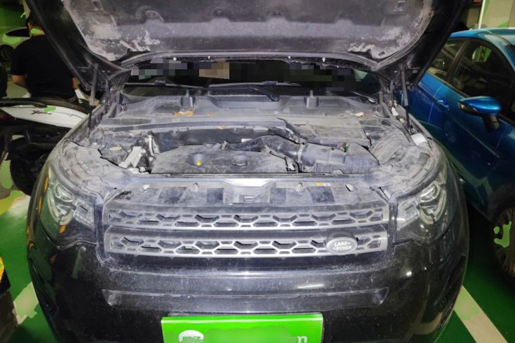 Used Land Rover Discovery Sport 2017 2.0T SE Engine Bay