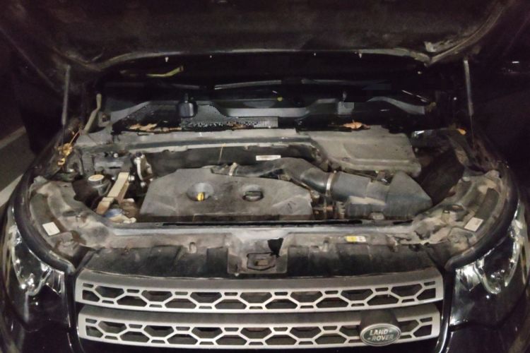Used Land Rover Discovery Sport 2017 2.0T PURE Engine Bay