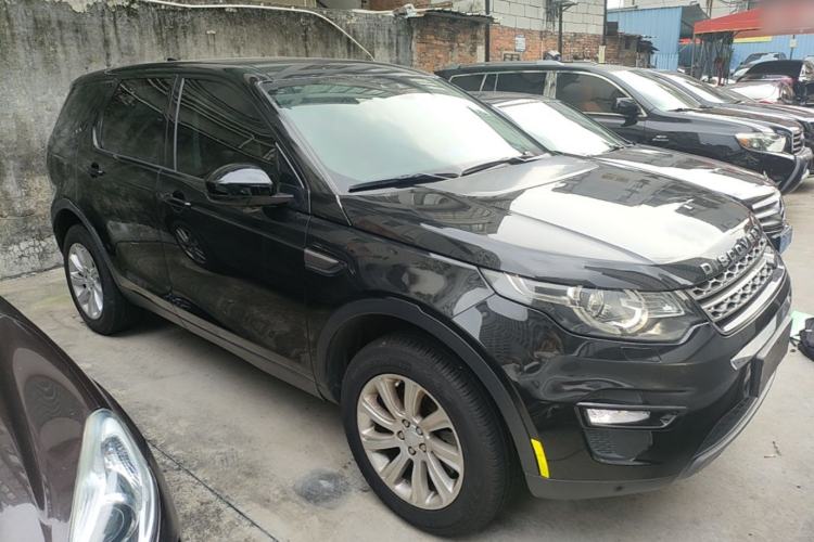 Used Land Rover Discovery Sport 2017 2.0T SE Exterior 1
