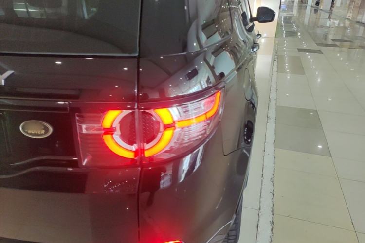 Used Land Rover Discovery Sport 2017 2.0T SE Exterior 3