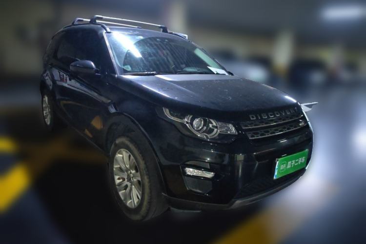 Used Land Rover Discovery Sport 2017 2.0T SE Front Right 45 Deg