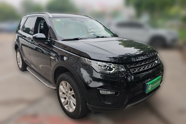 Used Land Rover Discovery Sport 2017 2.0T SE Front Right 45 Deg