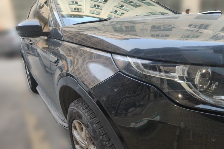 Used Land Rover Discovery Sport 2017 2.0T SE Front Right 45 Deg