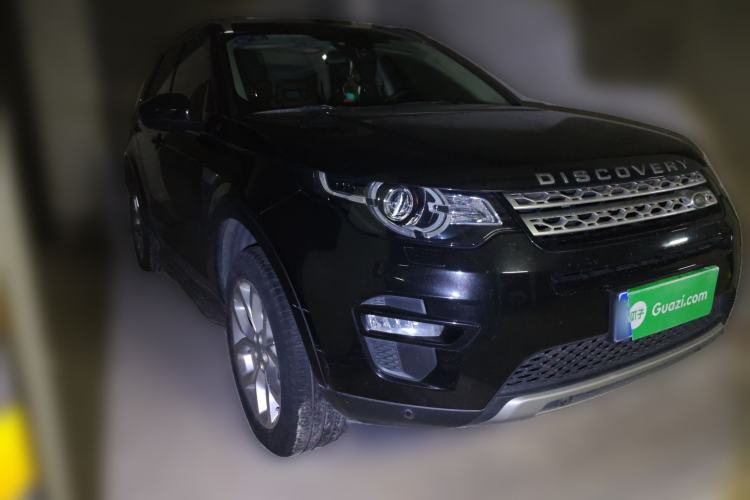 Used Land Rover Discovery Sport 2017 2.0T HSE Front Right 45 Deg