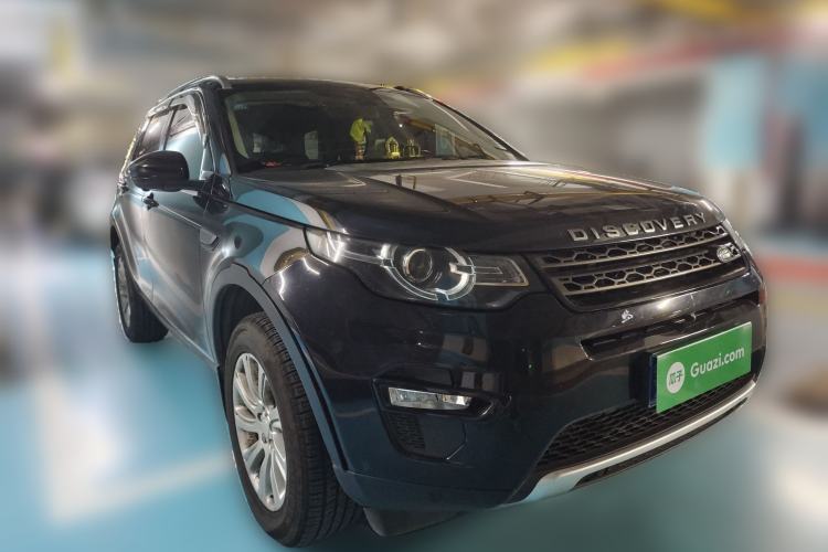 Used Land Rover Discovery Sport 2017 2.0T SE Front Right 45 Deg