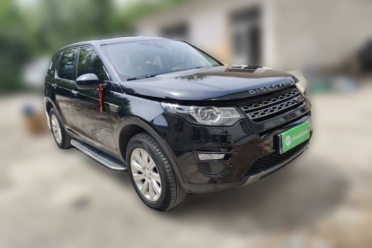 Used Land Rover Discovery Sport 2017 2.0T SE Front Right 45 Deg