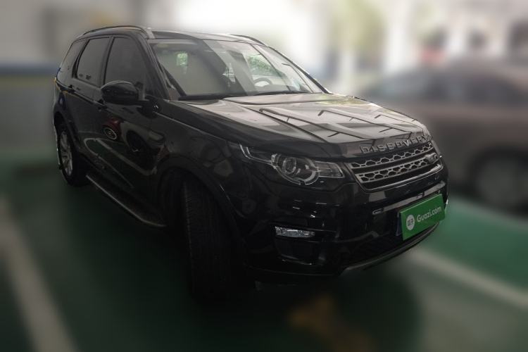 Used Land Rover Discovery Sport 2017 2.0T SE Front Right 45 Deg