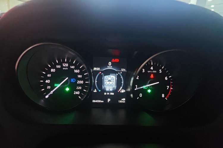 Used Land Rover Discovery Sport 2017 2.0T PURE Instrument Cluster