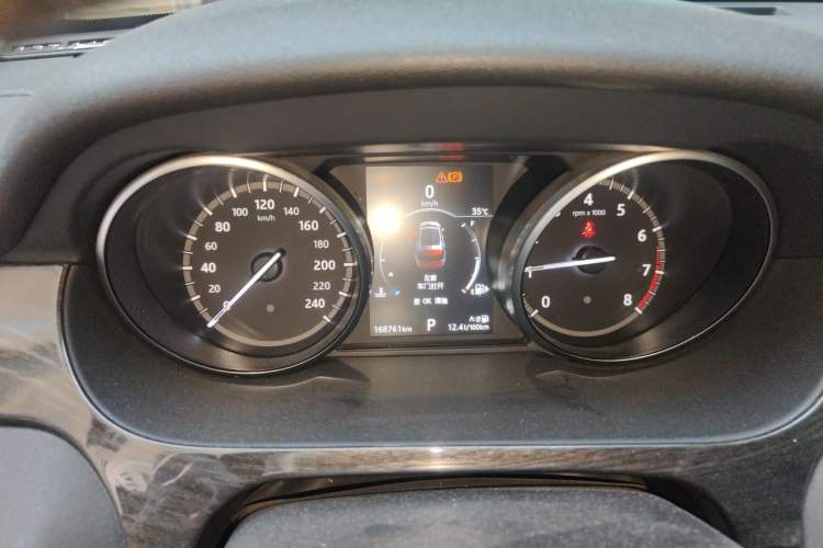 Used Land Rover Discovery Sport 2017 2.0T SE Instrument Cluster