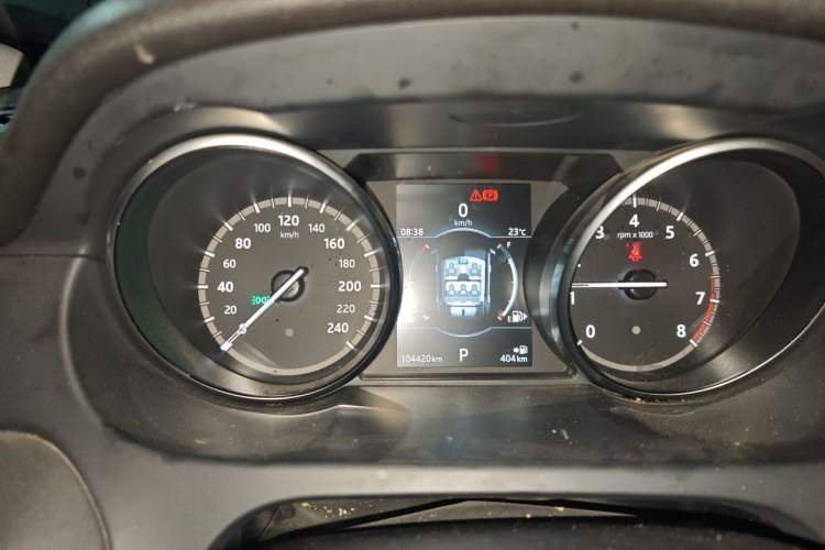 Used Land Rover Discovery Sport 2017 2.0T SE Instrument Cluster