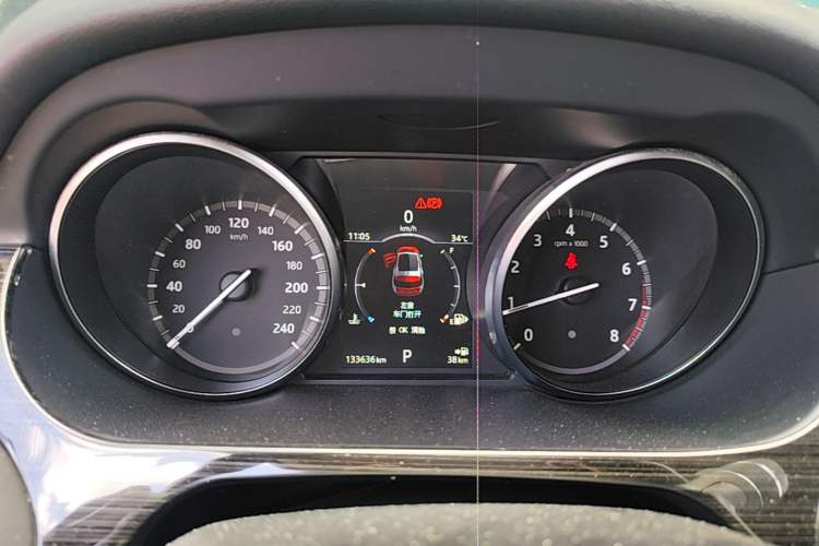 Used Land Rover Discovery Sport 2017 2.0T SE Instrument Cluster
