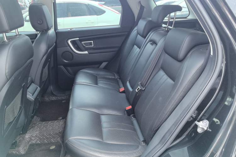 Used Land Rover Discovery Sport 2017 2.0T SE Interior 1