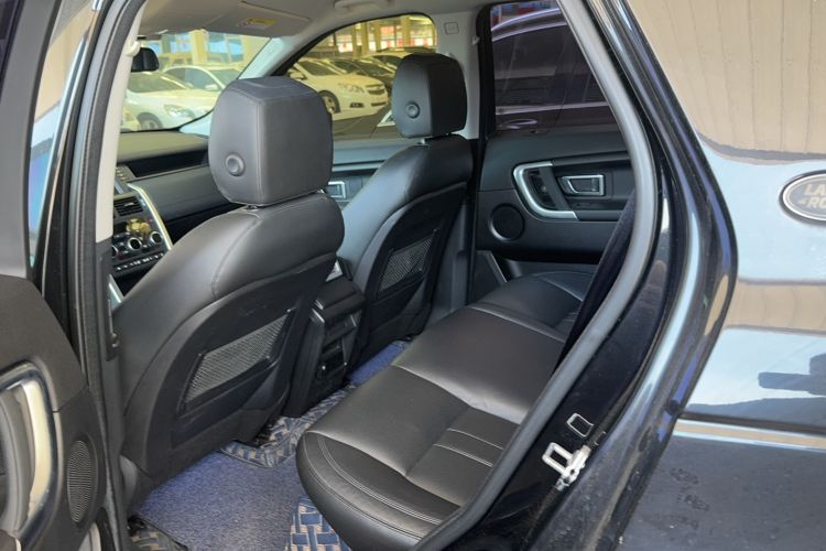 Used Land Rover Discovery Sport 2017 2.0T SE Interior 2