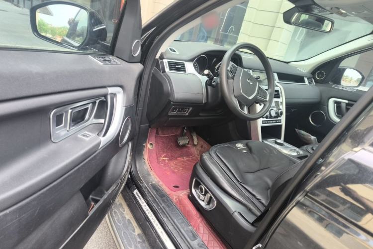 Used Land Rover Discovery Sport 2017 2.0T PURE Interior 3
