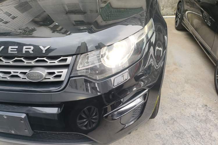 Used Land Rover Discovery Sport 2017 2.0T SE Left Front Headlight