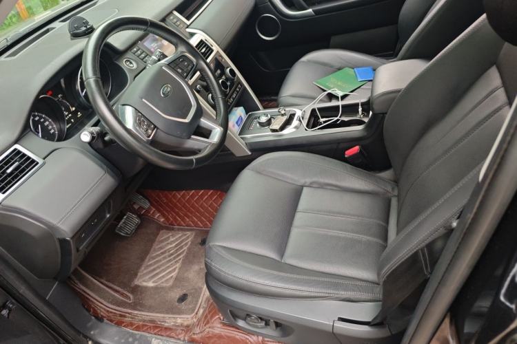 Used Land Rover Discovery Sport 2017 2.0T SE Left Front Seat