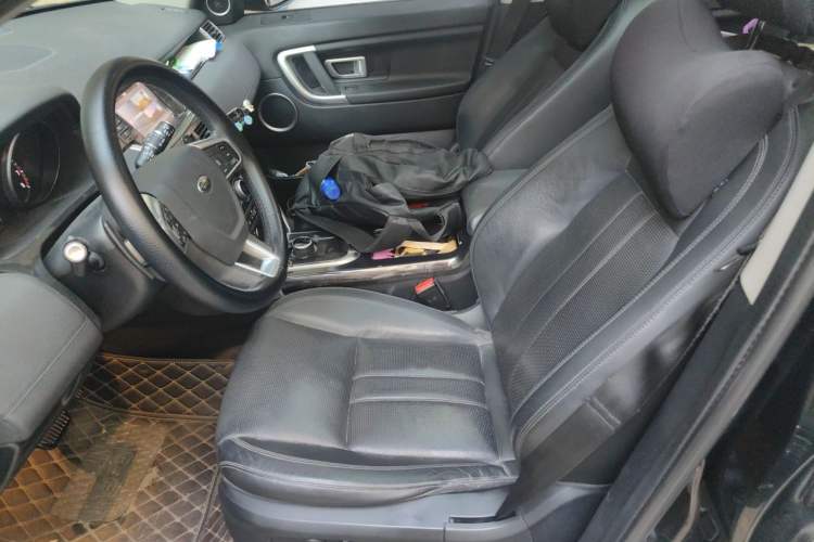 Used Land Rover Discovery Sport 2017 2.0T SE Left Front Seat