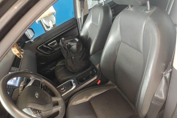 Used Land Rover Discovery Sport 2017 2.0T SE Left Front Seat