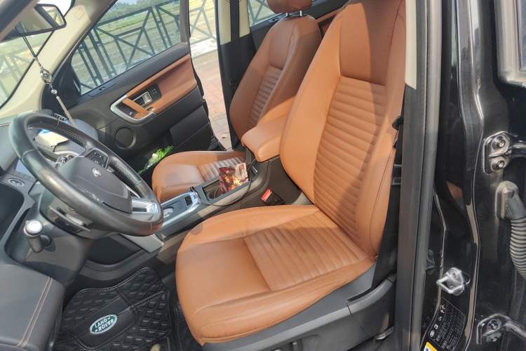 Used Land Rover Discovery Sport 2017 2.0T HSE LUXURY Left Front Seat