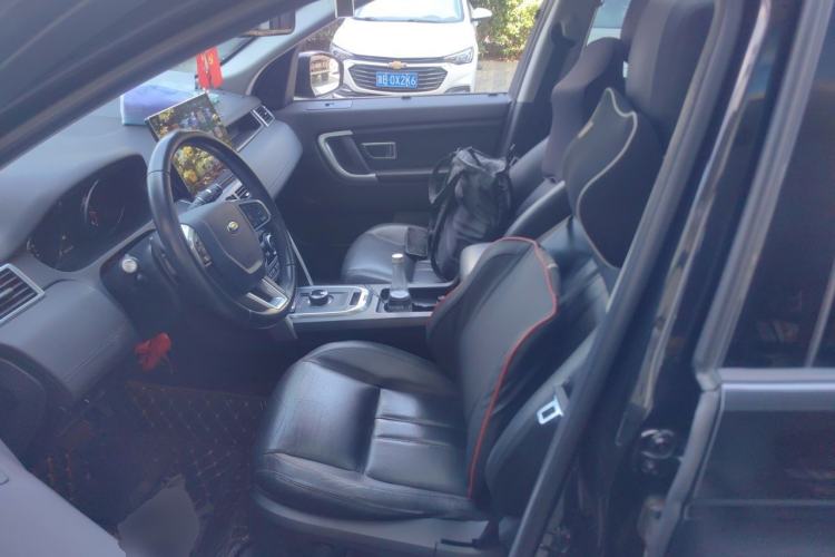 Used Land Rover Discovery Sport 2017 2.0T SE Left Front Seat