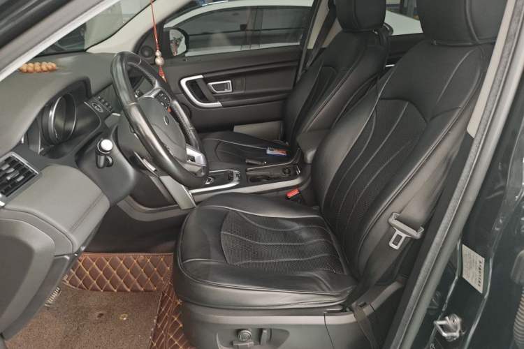 Used Land Rover Discovery Sport 2017 2.0T SE Left Front Seat
