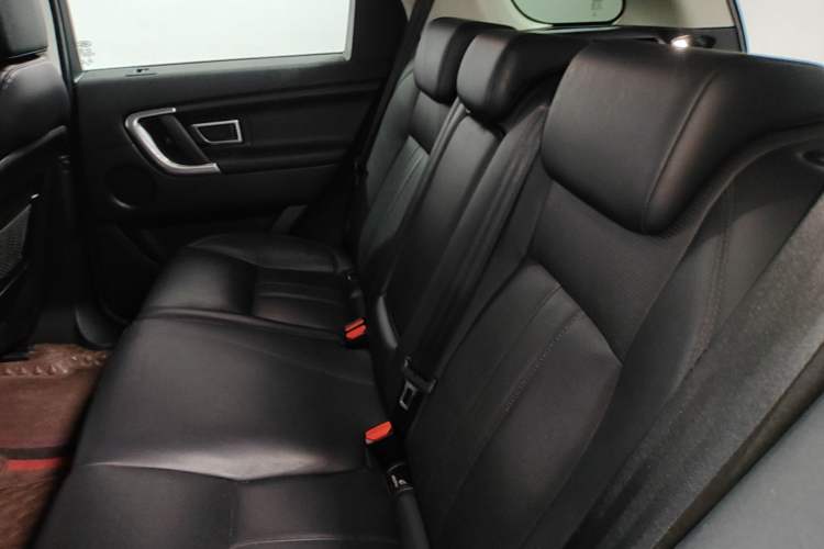 Used Land Rover Discovery Sport 2017 2.0T SE Left Rear Seat