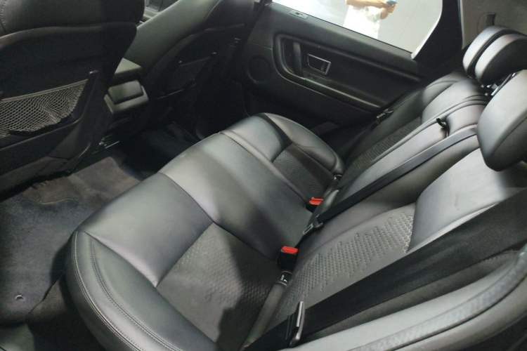 Used Land Rover Discovery Sport 2017 2.0T PURE Left Rear Seat