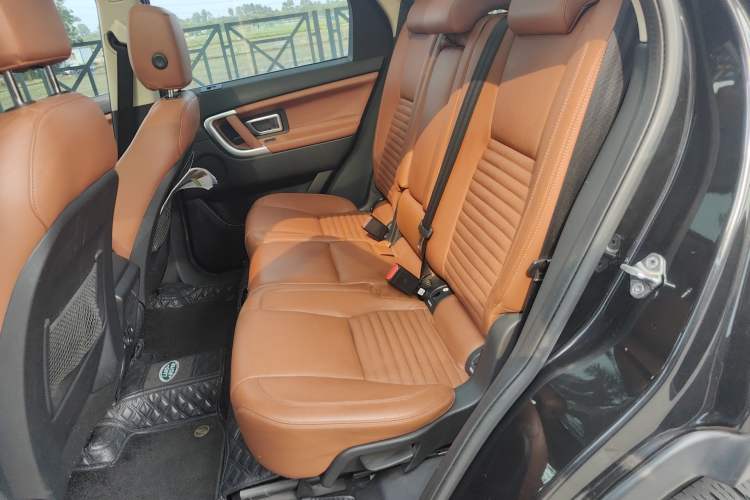 Used Land Rover Discovery Sport 2017 2.0T HSE LUXURY Left Rear Seat