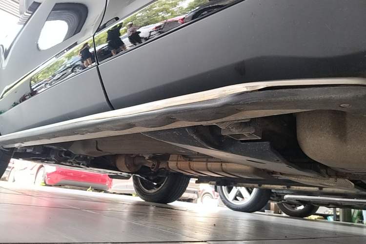 Used Land Rover Discovery Sport 2017 2.0T HSE LUXURY Left Side Sill