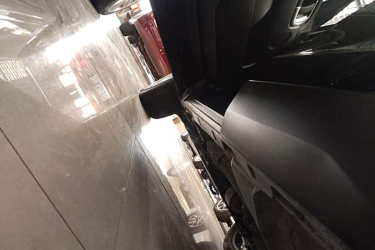 Used Land Rover Discovery Sport 2017 2.0T SE Left Side Sill
