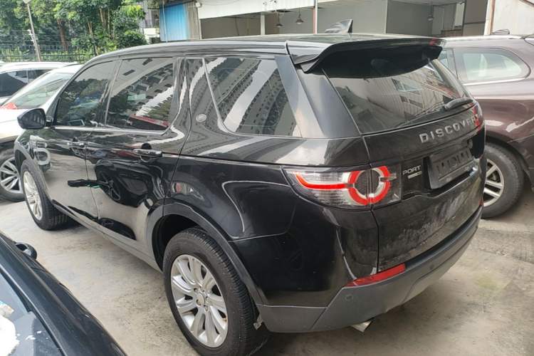 Used Land Rover Discovery Sport 2017 2.0T SE Rear Left 45 Deg