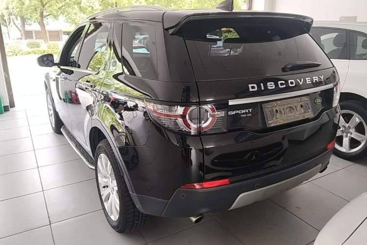 Used Land Rover Discovery Sport 2017 2.0T HSE LUXURY Rear Left 45 Deg