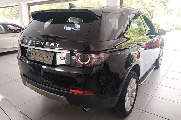 Used Land Rover Discovery Sport 2017 2.0T HSE LUXURY Rear Right 45 Deg