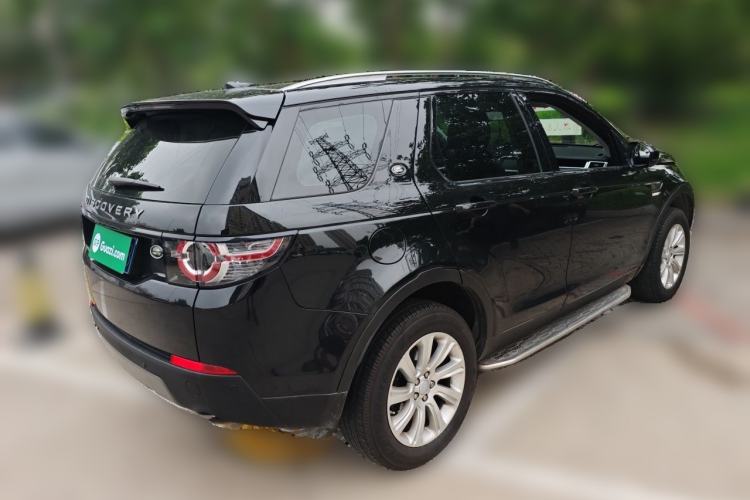 Used Land Rover Discovery Sport 2017 2.0T SE Rear Right 45 Deg