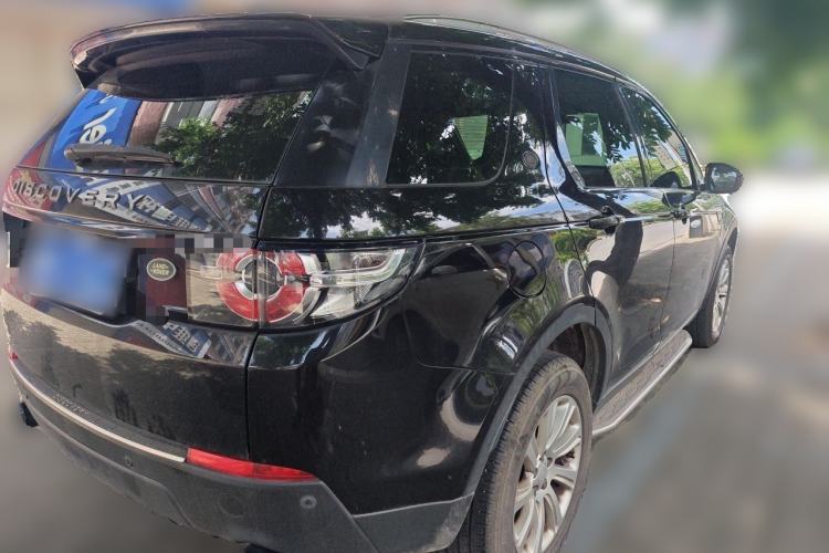 Used Land Rover Discovery Sport 2017 2.0T SE Rear Right 45 Deg