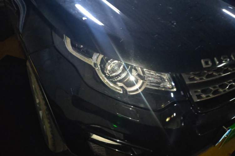 Used Land Rover Discovery Sport 2017 2.0T SE Right Front Headlight