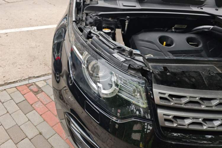 Used Land Rover Discovery Sport 2017 2.0T SE Right Front Headlight