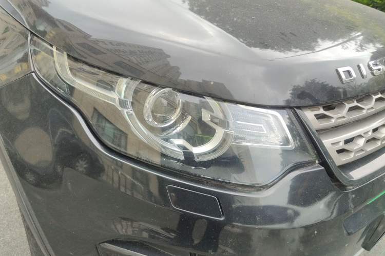 Used Land Rover Discovery Sport 2017 2.0T SE Right Front Headlight