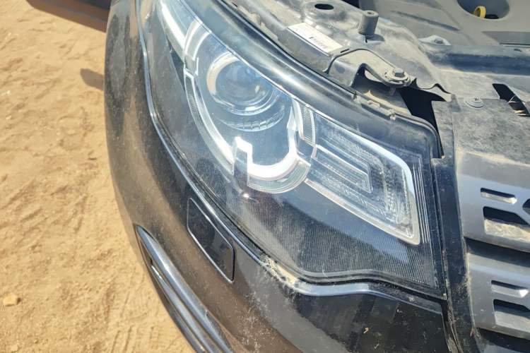 Used Land Rover Discovery Sport 2017 2.0T SE Right Front Headlight