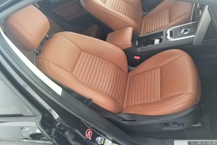 Used Land Rover Discovery Sport 2017 2.0T HSE LUXURY Right Front Seat