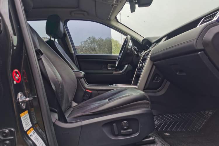 Used Land Rover Discovery Sport 2017 2.0T HSE Right Front Seat